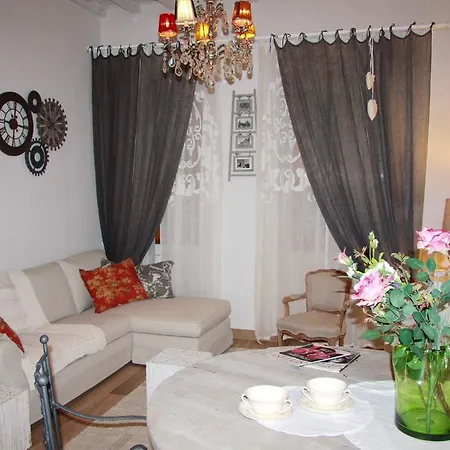 Apartment Emy Florence